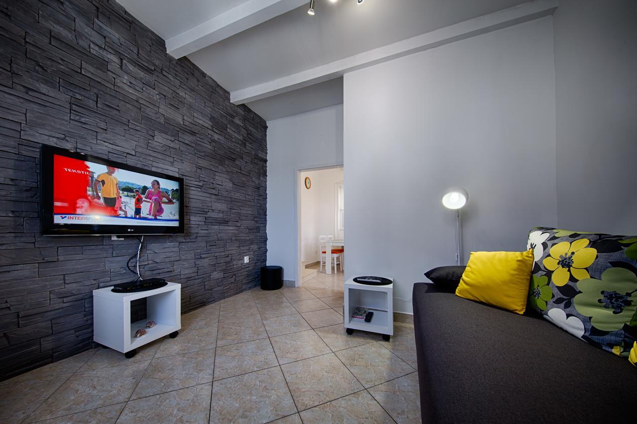 Apartment Jure Вис Экстерьер фото